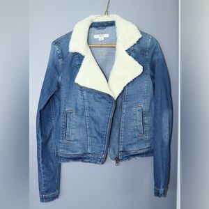 MOSSIMO SHERPA COLLARED ZIP FRONT JEAN JACKET IS LIKE NEW